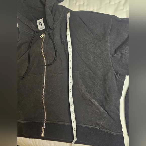 Nike Hooded Sweatshirt - Picture 5 of 7